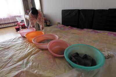 全椒楼上漏水，住户失联，小区没物管，业主维权难！律师来支招……